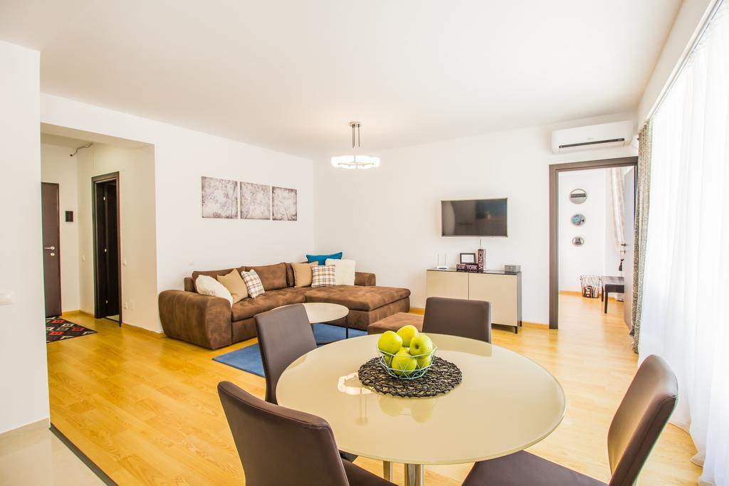Seasons Mountain Suite Braşov Esterno foto