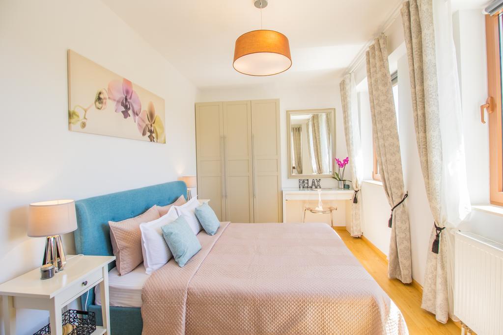 Seasons Mountain Suite Braşov Esterno foto